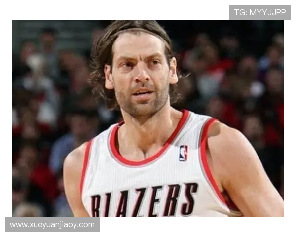 霍福德伤情确诊为右侧坐骨神经痛与老詹相似的伤病困扰